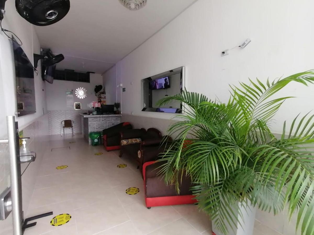 Hotel Gueicer กูกูตา ภายนอก รูปภาพ