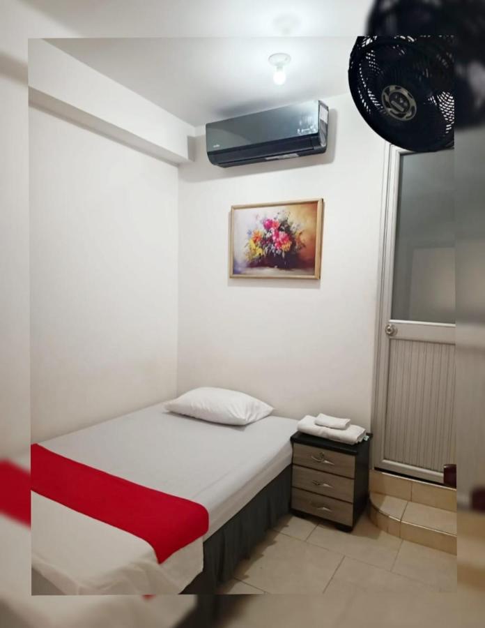 Hotel Gueicer กูกูตา ภายนอก รูปภาพ
