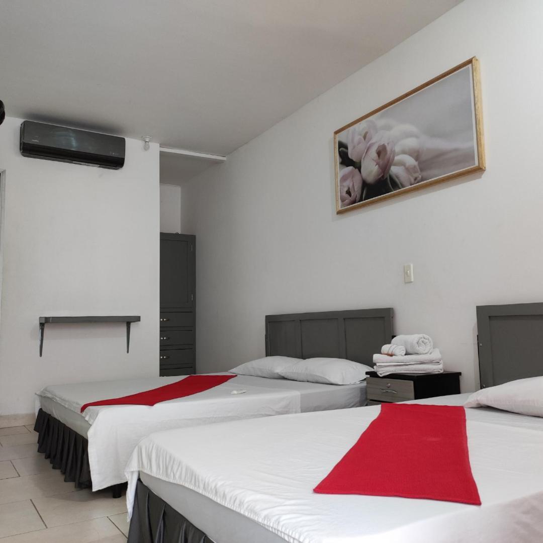 Hotel Gueicer กูกูตา ภายนอก รูปภาพ