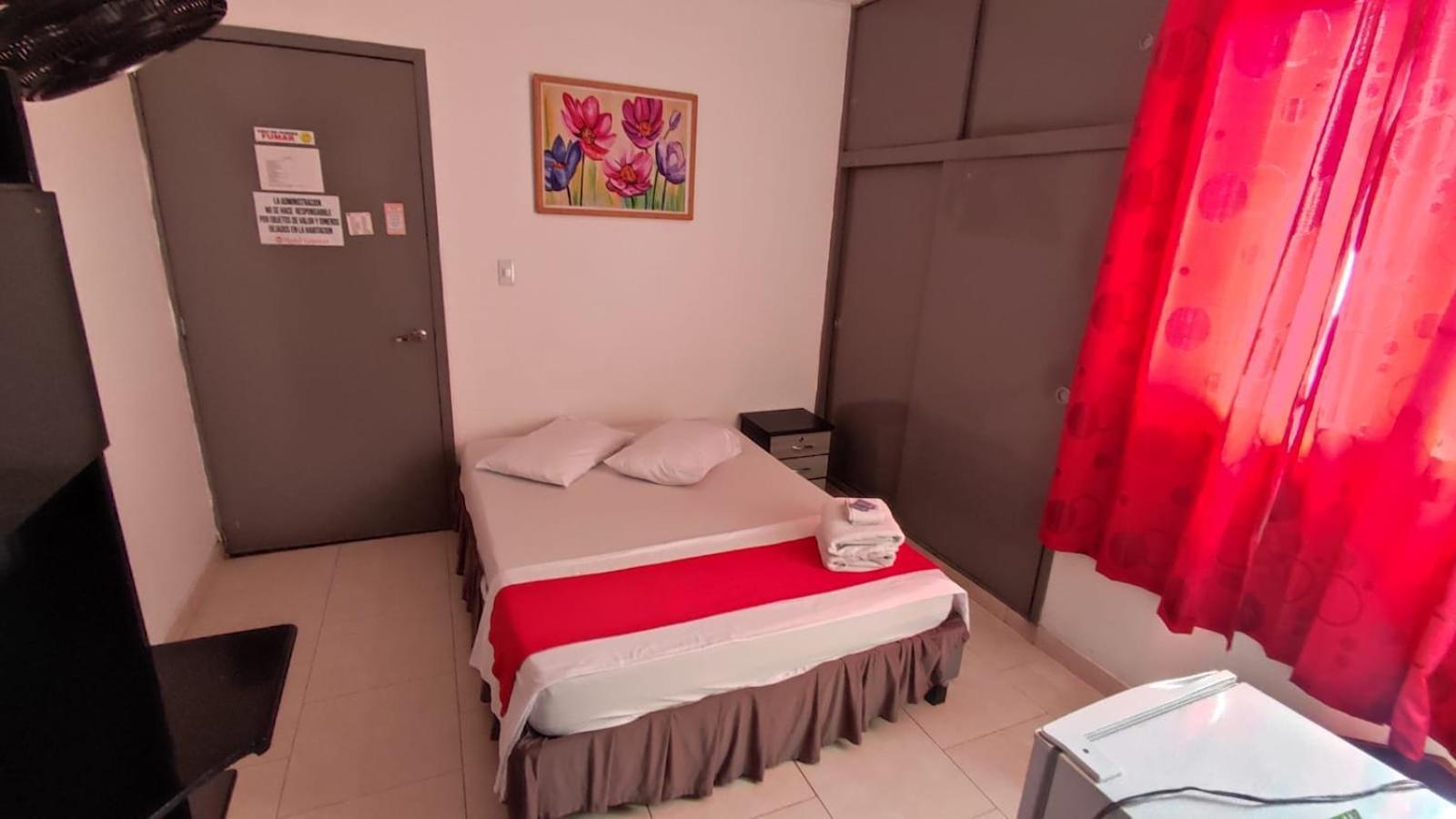 Hotel Gueicer กูกูตา ภายนอก รูปภาพ
