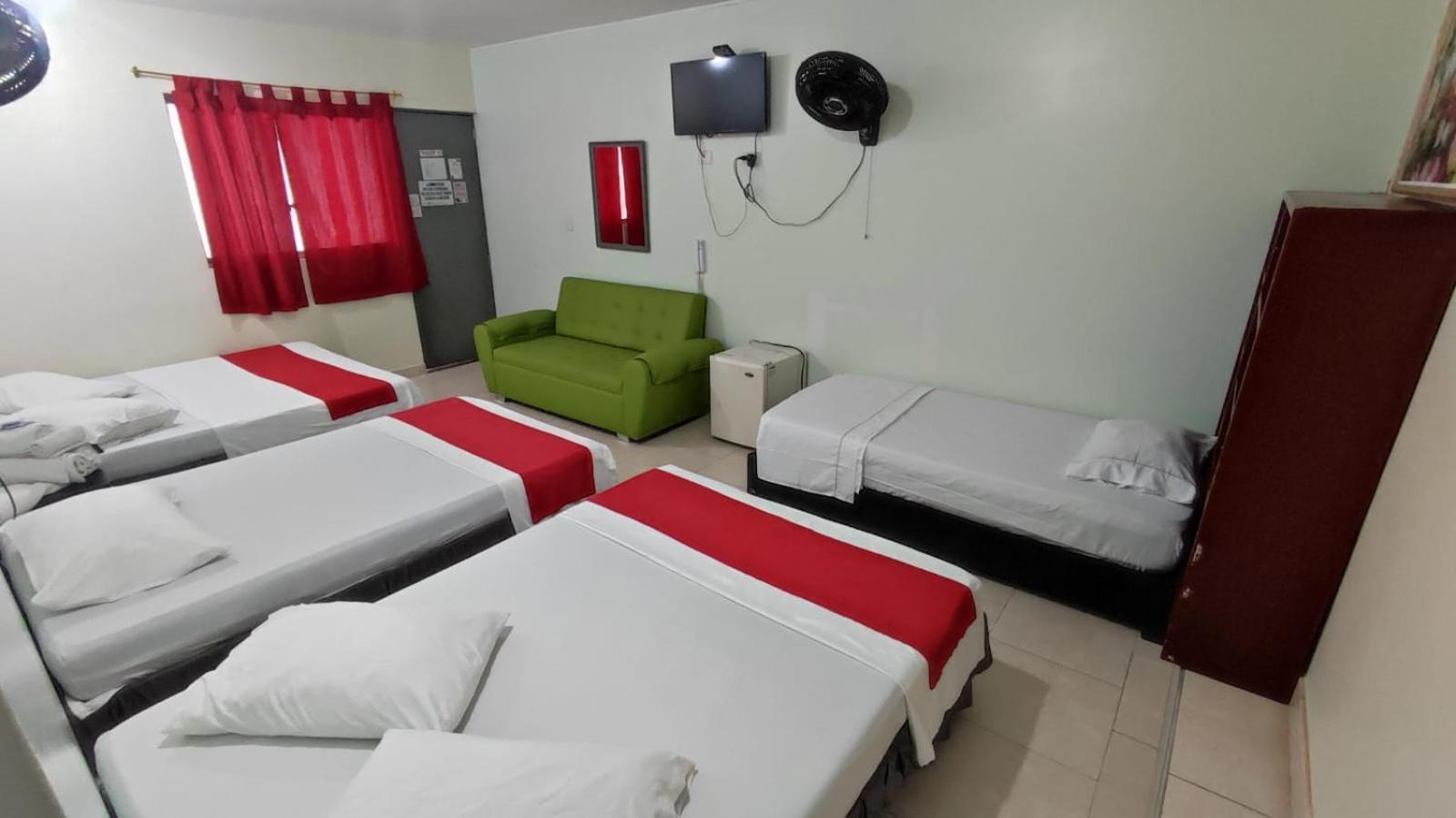 Hotel Gueicer กูกูตา ภายนอก รูปภาพ