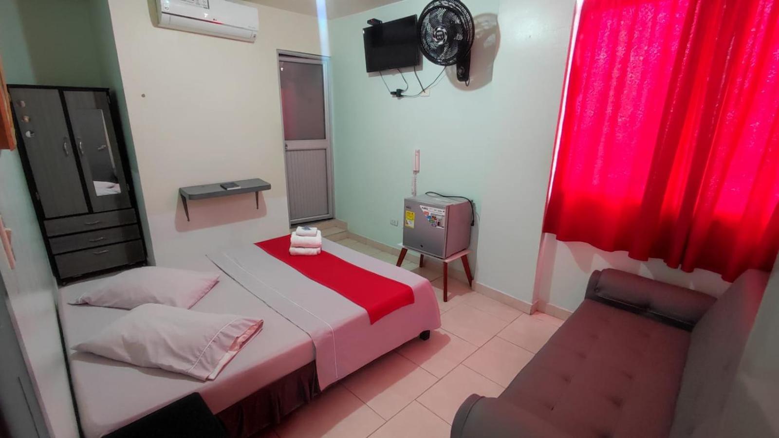 Hotel Gueicer กูกูตา ภายนอก รูปภาพ
